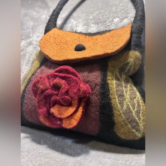 Rising Tide 100% Wool Floral 3D Rose Hippie Shoulder Bag - Picture 3 of 9